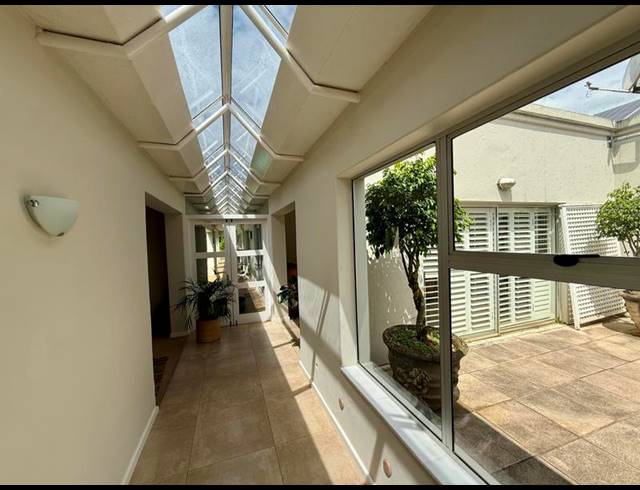 5 BEDROOM HOUSE FOR SALE IN FERNCLIFFE